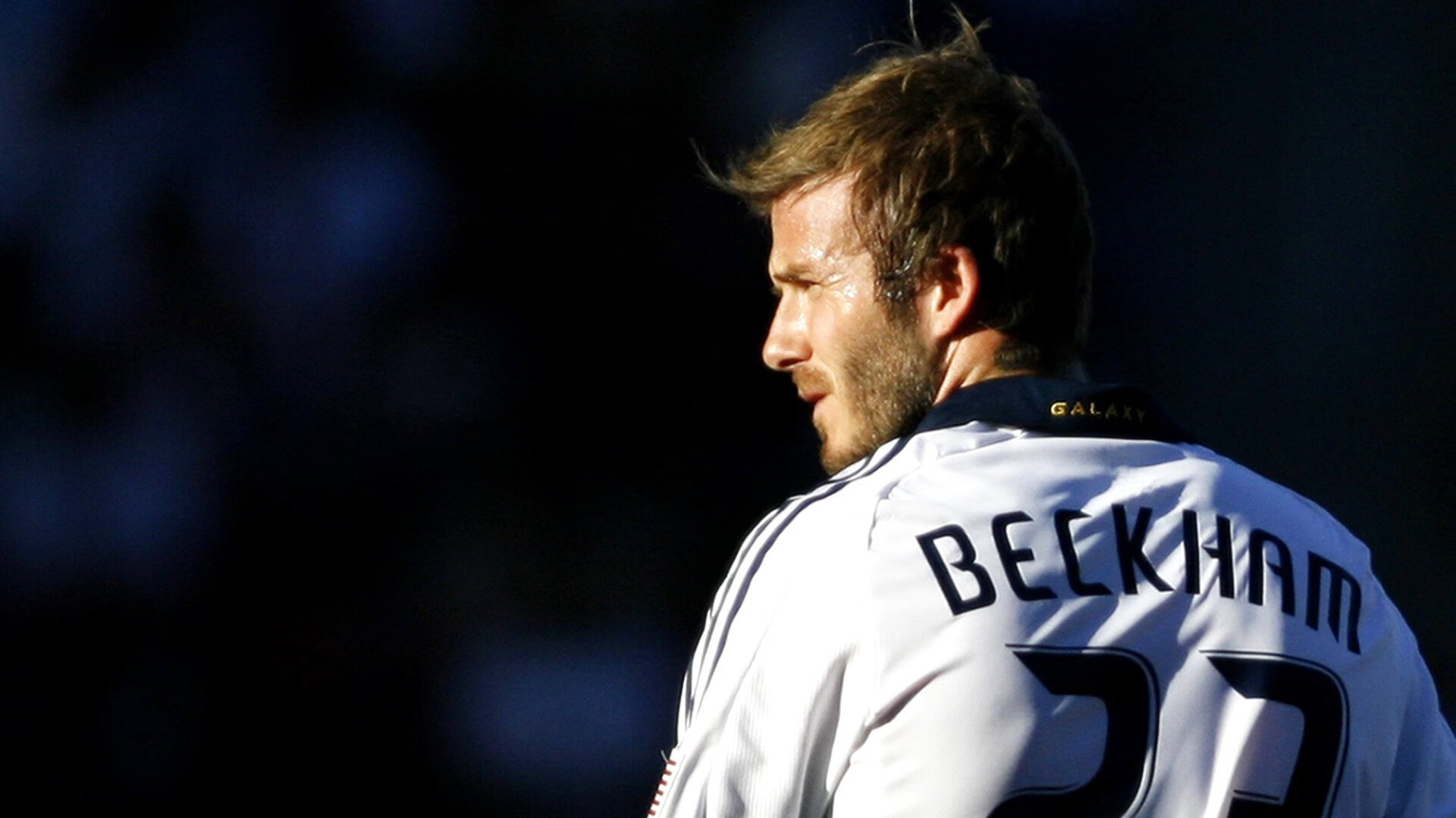 纳达尔在快船比赛中大比分获胜，战术调整引发热议！赢得满堂喝彩